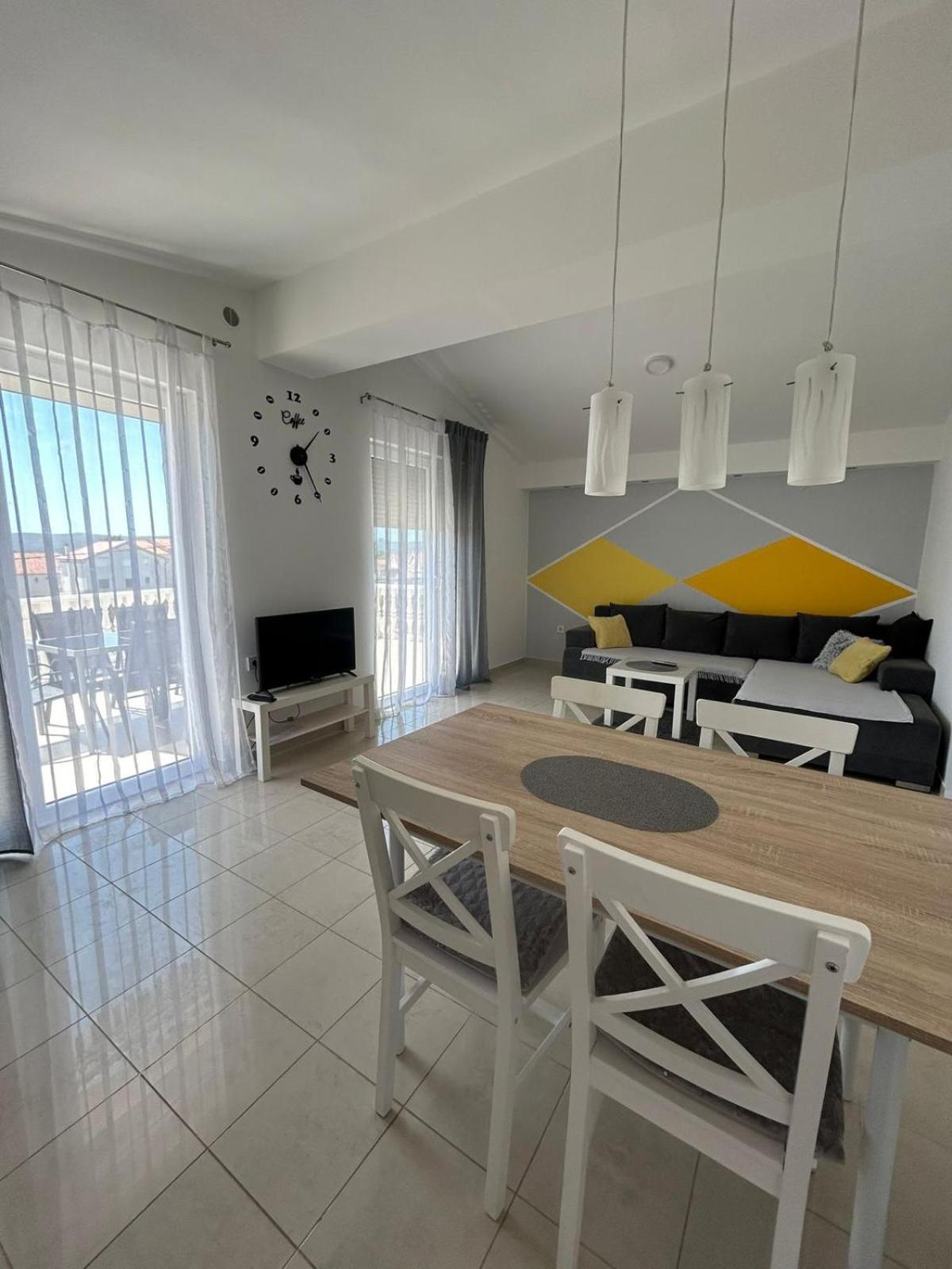 Lorna Apartment *